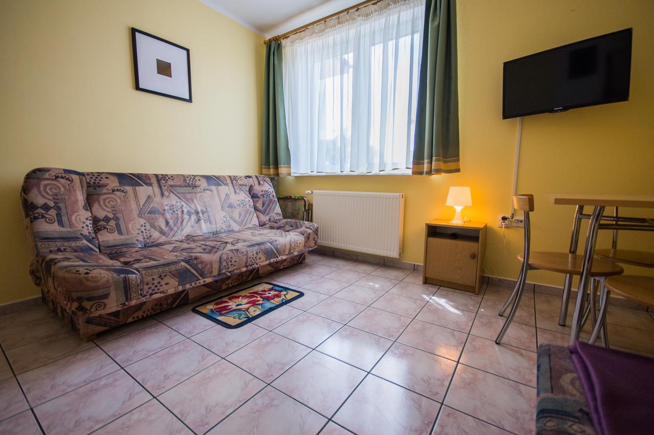 Jan Pokoje Dziwnówek Apartamento Exterior foto