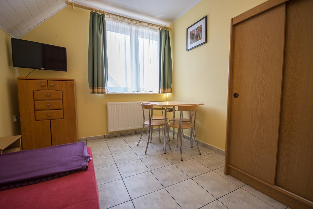 Jan Pokoje Dziwnówek Apartamento Exterior foto