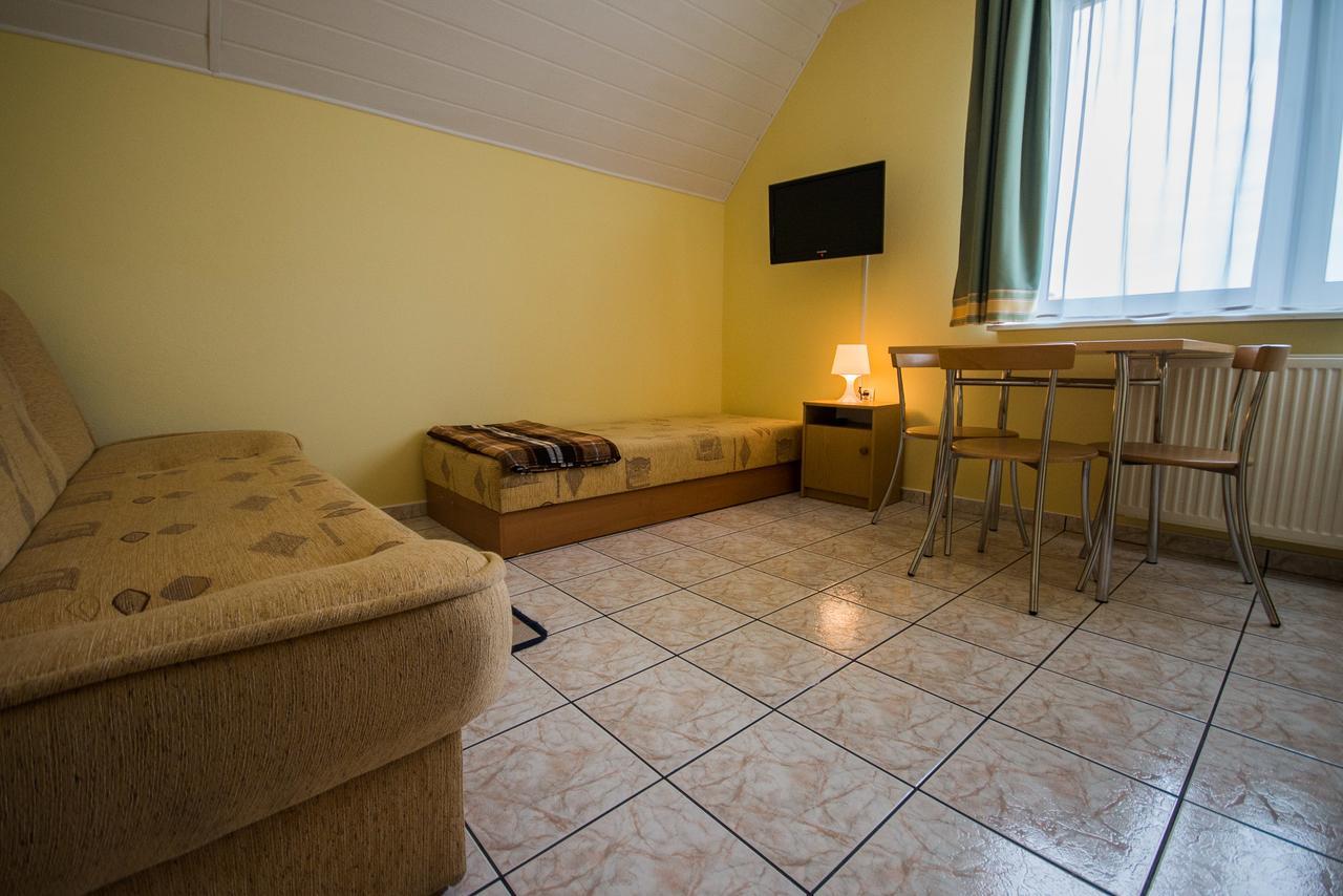 Jan Pokoje Dziwnówek Apartamento Exterior foto