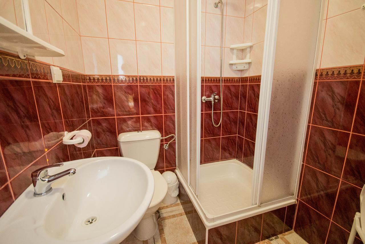 Jan Pokoje Dziwnówek Apartamento Exterior foto