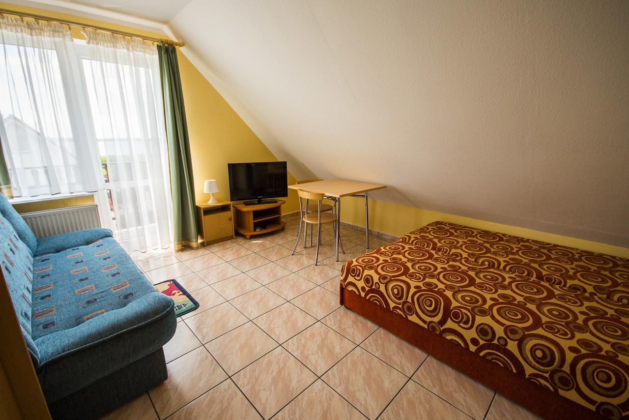 Jan Pokoje Dziwnówek Apartamento Exterior foto